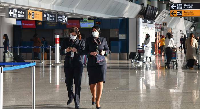 All’aeroporto di Fiumicino il termoscanner avverte se la mascherina è indossata bene