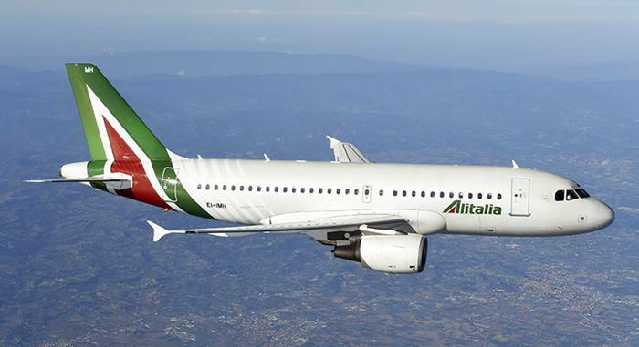 Alitalia, il Comune di Fiumicino consegna a Giorgetti la proposta alternativa al piano del governo