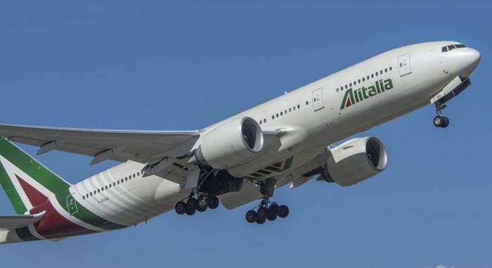 Dibattito su Alitalia, il personale di terra: “Basta condizionamenti mediatici”