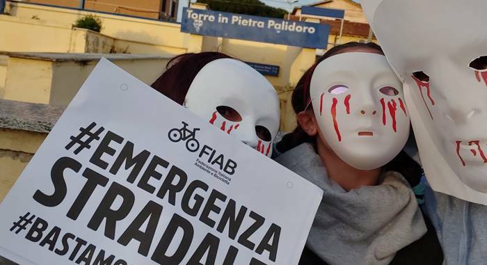 #BastaMortiInStrada, la manifestazione arriva a Fiumicino