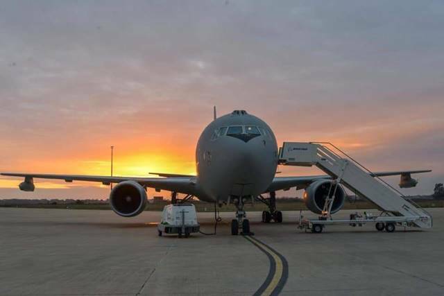 Paura sul volo Genova-Fiumicino: esce fumo dal motore e l’aereo è costretto all’atterraggio