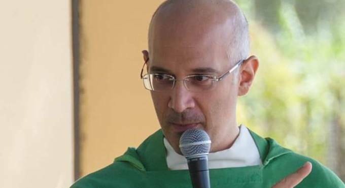 Ventotene, don Mario Testa è il nuovo parroco di Santa Candida