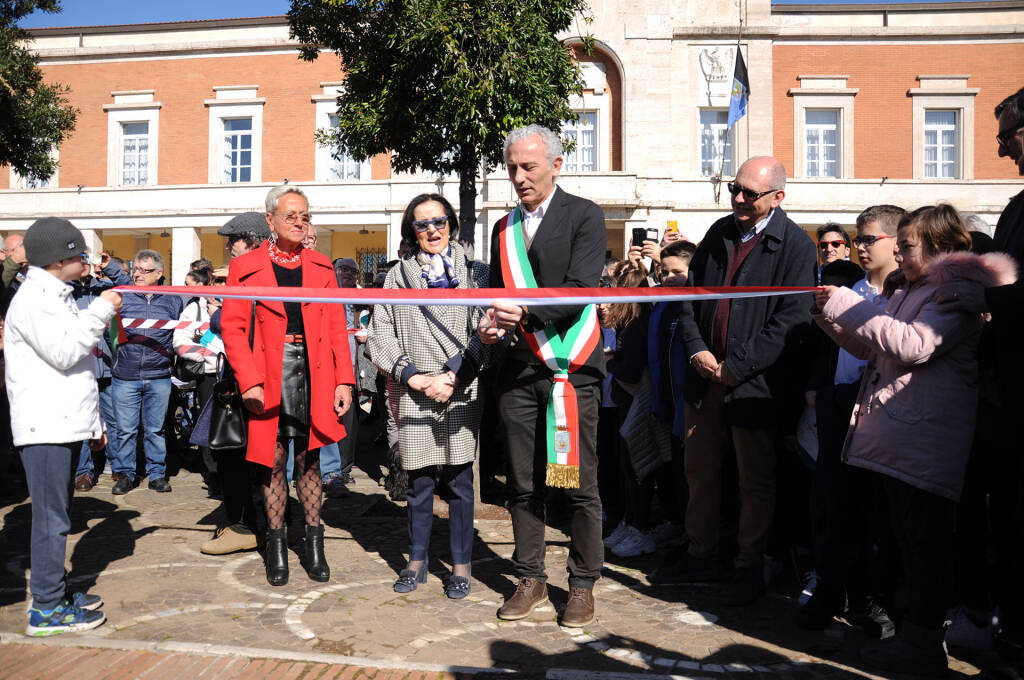 Latina, inaugurata la nuova Piazza del Popolo