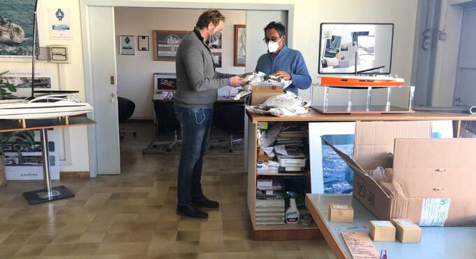 Coronavirus a Fiumicino, donate 1000 mascherine alla Polizia Locale