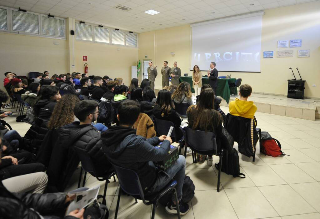 L’esercito Italiano recluta, incontro con gli studenti del “Via Copernico” di Pomezia