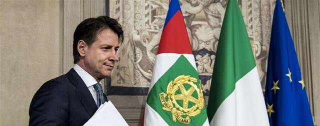 Il premier Giuseppe Conte: “Emergenza nazionale. Non possiamo permetterci aggregazioni”