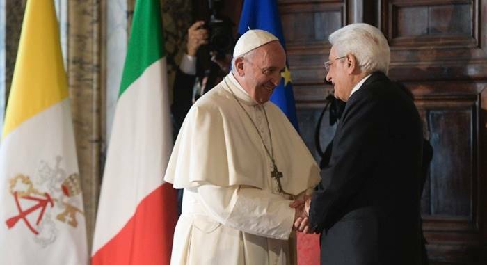 Pasqua, Mattarella scrive al Papa: “Grazie per le parole di vita e di speranza”