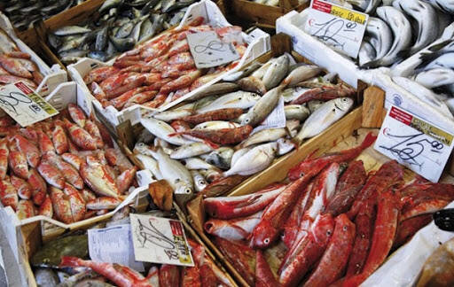 “La piccola flotta peschereccia di Gaeta si ferma”, il Coronavirus manda in crisi il mercato ittico locale