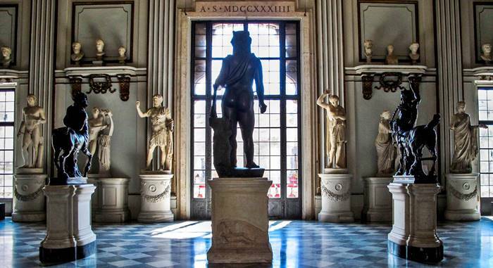 Coronavirus, il Campidoglio: “A Roma chiudono tutti i musei e i luoghi della cultura”