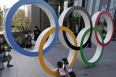 Olimpiadi, Abe: “A rischio serio i Giochi senza un vaccino contro il coronavirus”