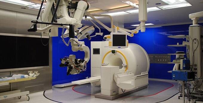 Ospedale S. Andrea, Righini FdI: “Con la camera operatoria Brain Suite smantellata, quali cure per i tumori cerebrali?