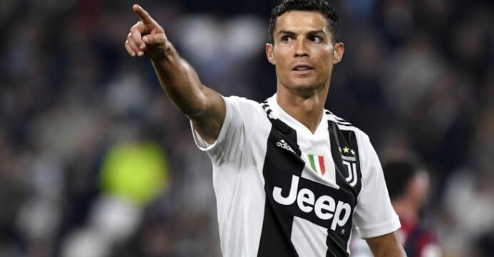 Il calcio contro il coronavirus. Ronaldo: “Sosteniamoci a vicenda. Aiutiamo”