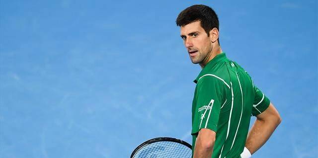 Wimbledon, Djokovic in finale con Berrettini: “Spero che l’Italia vinca solo la sera oggi..”