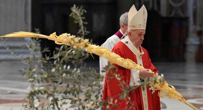 Messa della Domenica delle Palme con il Papa: orario e dove vederla in diretta Tv e streaming