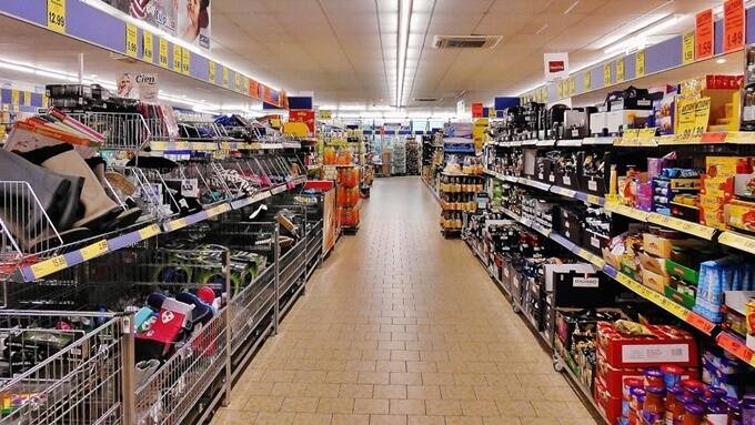 Covid-19, l’ordinanza di Zingaretti: supermercati e alimentari chiusi a Pasqua