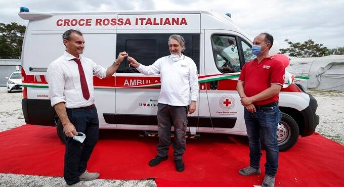Civitavecchia, donata una nuova ambulanza alla Croce Rossa