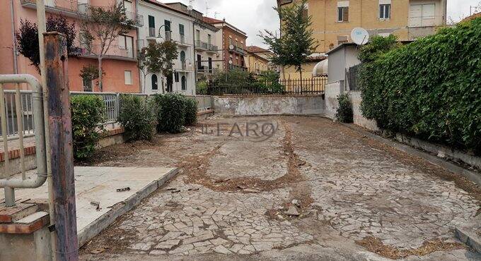 Scauri, la discarica su via Roma bonificata dalla proprietaria del terreno