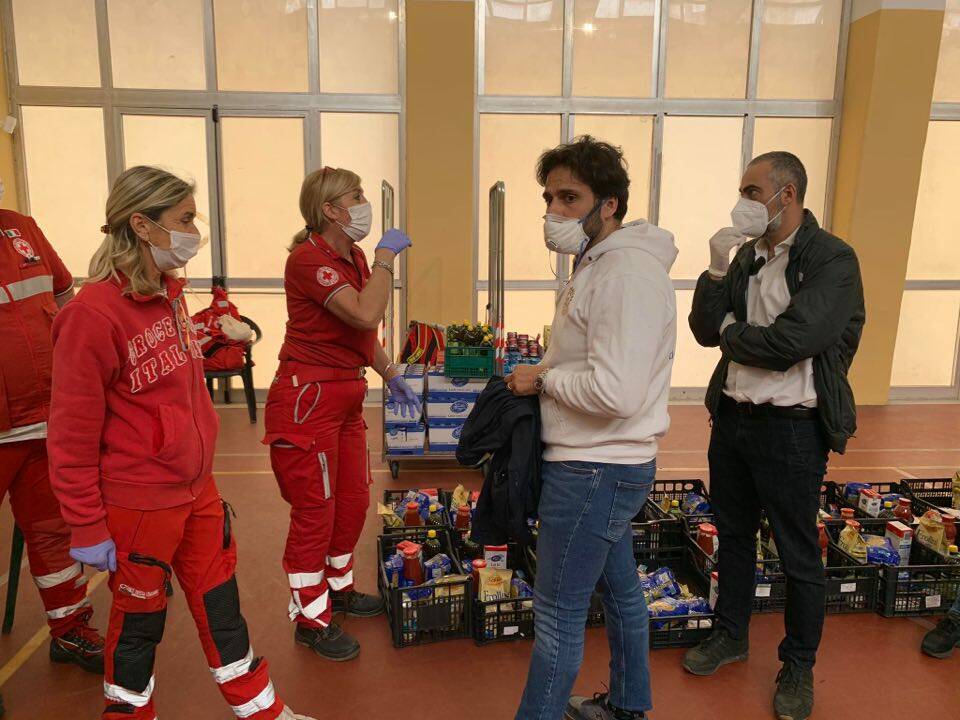 Rotary Club Antropos e Croce Rossa insieme per le famiglie bisognose