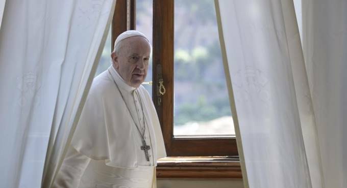 Coronavirus in Vaticano, Papa Francesco negativo al test sierologico
