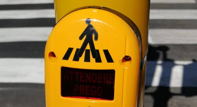 Stop alle infrazioni semaforiche: all’incrocio di via Arnale rosso a Fondi installato il dispositivo di rilevamento