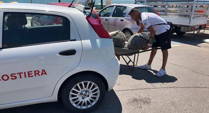 Controlli della Guardia Costiera a Scauri, maxi sequestro di cozze pescate abusivamente