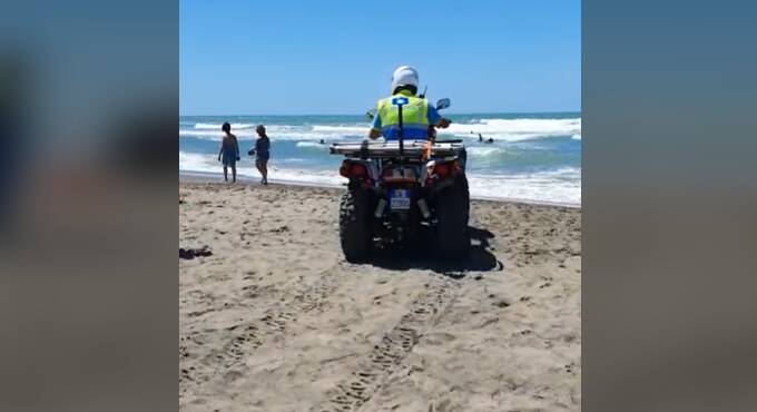A Fiumicino quad con defibrillatore: doppia sicurezza per le spiagge libere – VIDEO
