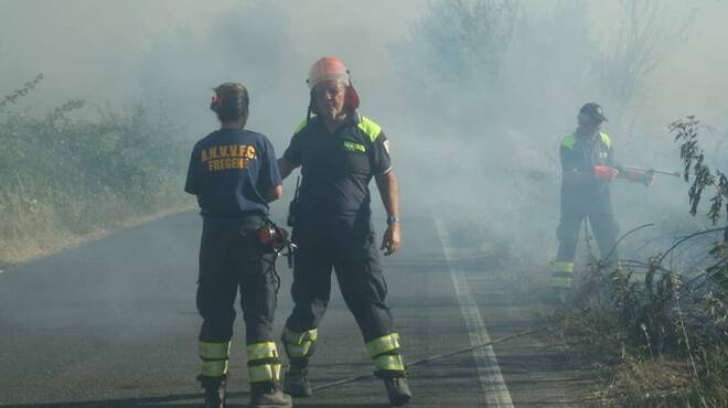 Maxi incendio a Cerveteri: in fumo 20 ettari di macchia mediterranea