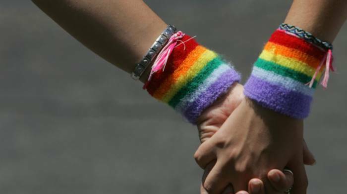 L’Ungheria vieta la “promozione” dell’omosessualità ai minorenni