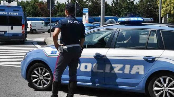 Roma, sorpresa in un centro commerciale con oltre 600 euro di merce rubata: arrestata