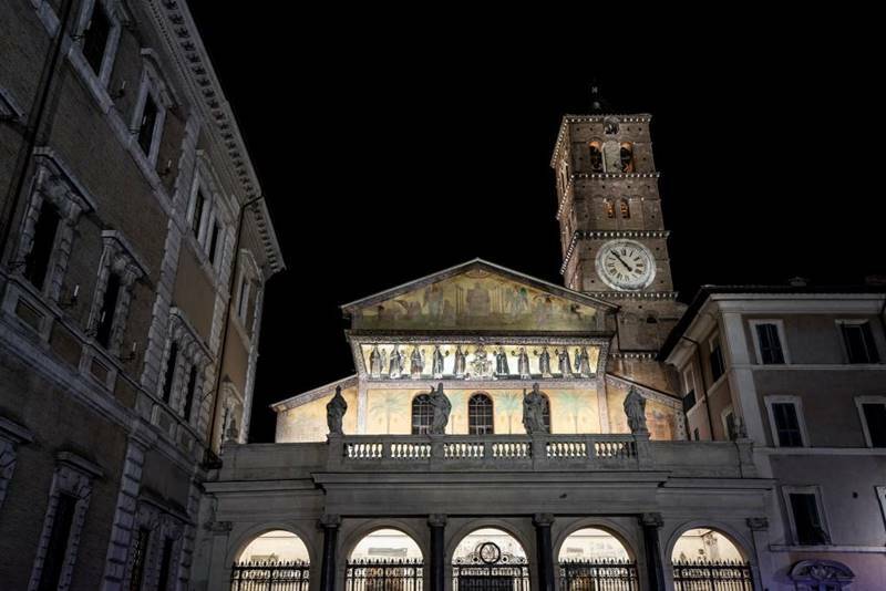 Roma, brilla di nuova luce la basilica di Santa Maria in Trastevere