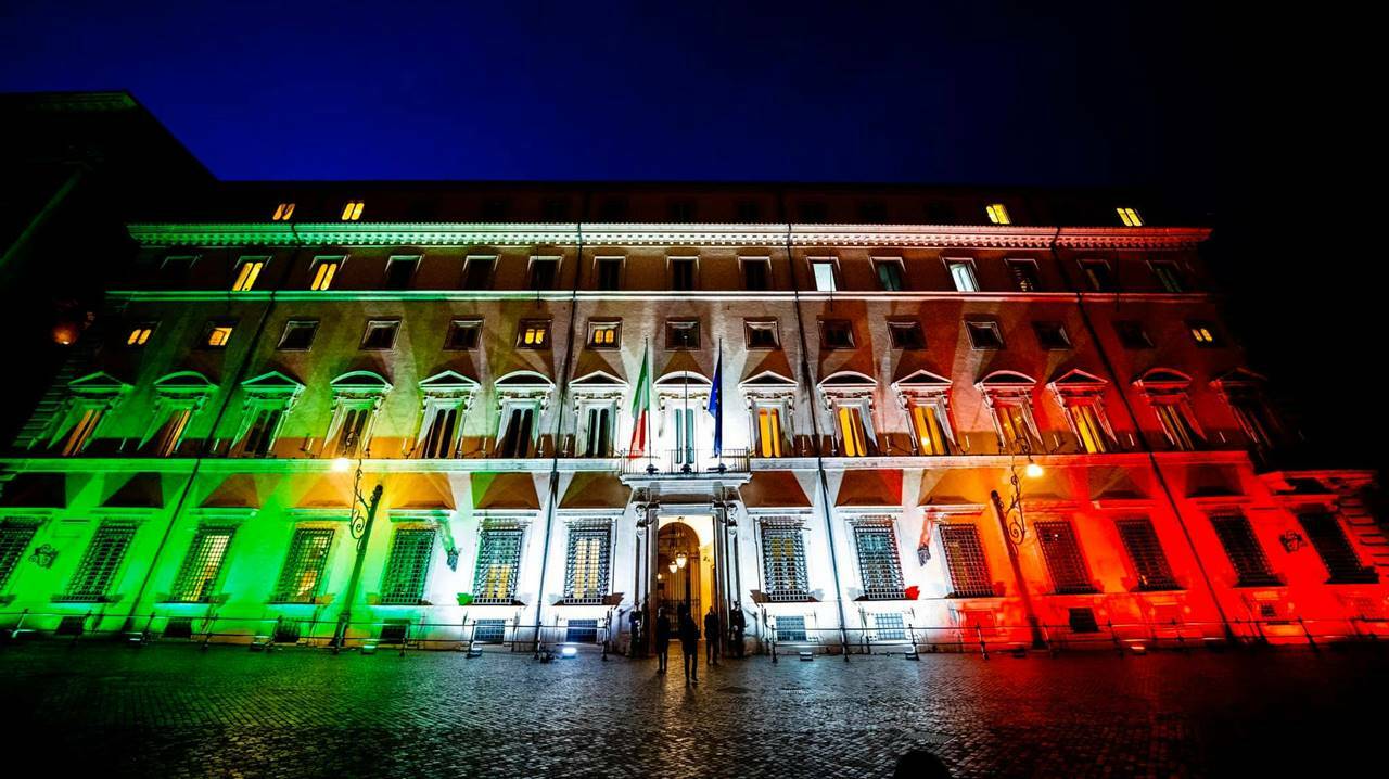 Lockdown nazionale a Natale, il governo italiano tratta sulle nuove misure