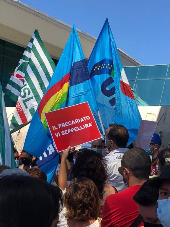 Fiumicino, al T3 la protesta degli aeroportuali: “Vogliamo risposte”