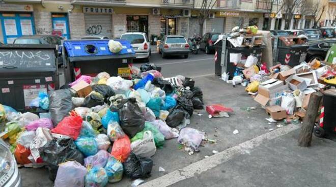 Regione Lazio, FdI: “Piano rifiuti, dalla maggioranza grave scorrettezza”