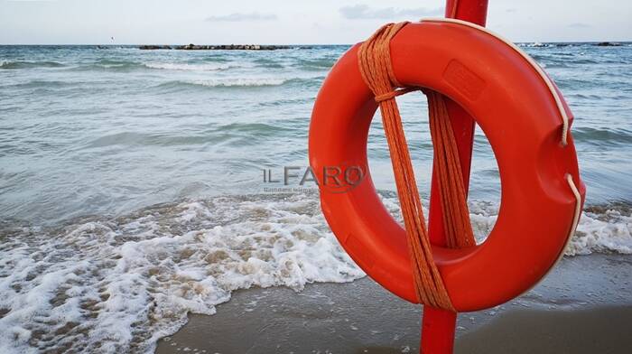 Spiagge libere di Ostia, “garantire il servizio di salvataggio da maggio a settembre”
