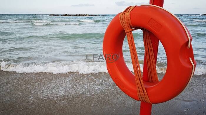 Tragedia in spiaggia a Nettuno: 21enne muore annegato
