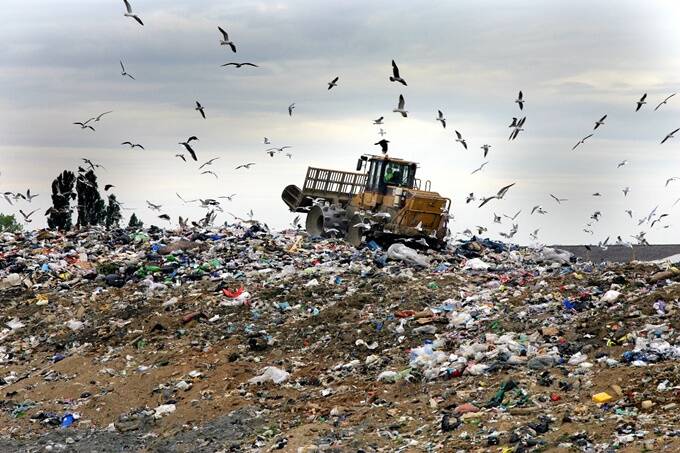 Emergenza rifiuti, Latina in Azione: “per superare l’incubo discariche occorre un Ato”