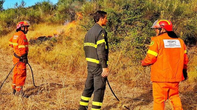 Incendi a Tarquinia, il Comune: “Grazie a tutte le forze armate e ai volontari”