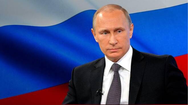 Russia, Putin firma la nuova legge: può essere rieletto fino al 2036