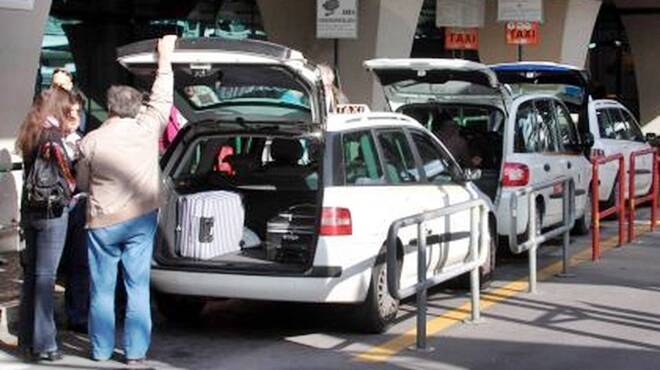 Fiumicino, i sindacati taxi: “Il Sindaco può fare molto per la nostra categoria, ci aiuti”