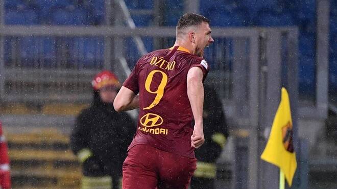 Dzeko lascia Roma e vola a Torino per fare coppia con Cr7