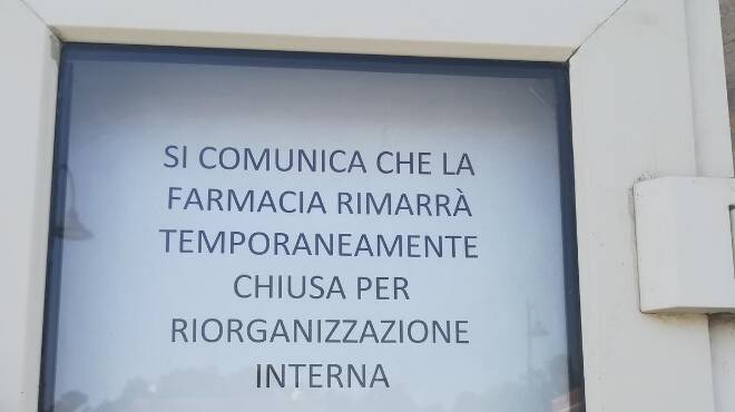 Chiusa la farmacia comunale di Tor San Lorenzo, E. Ludovici: “Un altro servizio in meno”