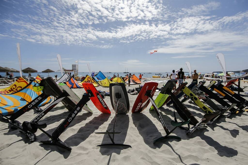 Appassionati di kitesurf e hydrofoil a Maccarese: un weekend tra vela e motori