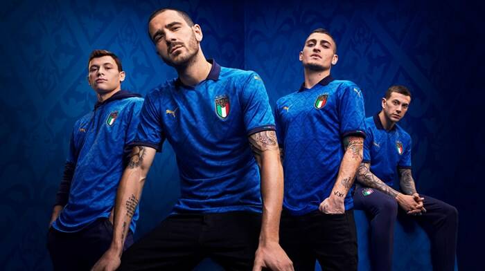 nazionale italiana calcio maglia rinascimento
