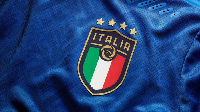 nazionale italiana calcio maglia rinascimento