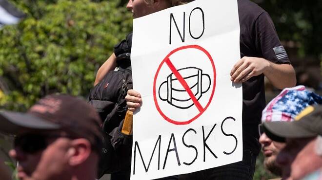 Covid19, negazionisti in protesta a Roma: multe e sanzioni per 90 “no mask”