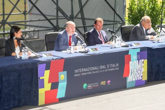 Internazionali di tennis al Foro Italico senza pubblico, Binaghi: “Ingiustizia e grave danno all’indotto”
