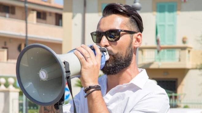 Fiumicino, Feola: “Bene il porto commerciale, ma vengano annessi interventi per la tutela della costa”