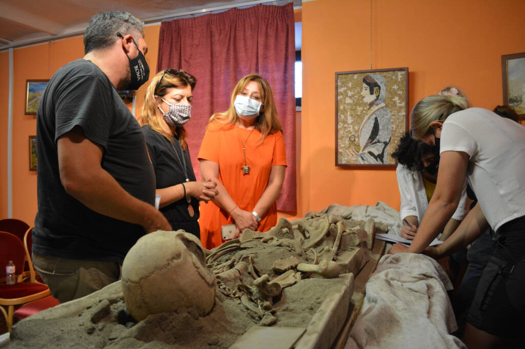 Pomezia, uno scheletro umano del periodo tardo antico al Museo Lavinium