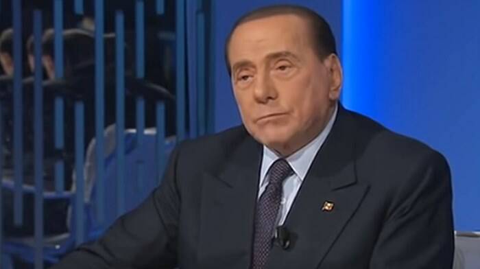 Covid-19, Silvio Berlusconi ricoverato al San Raffaele di Milano