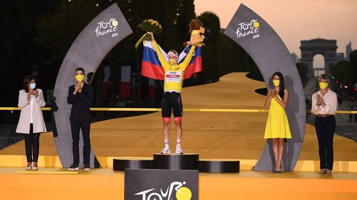 Tadej Pogacar trionfa al Tour de France ed entra nella storia